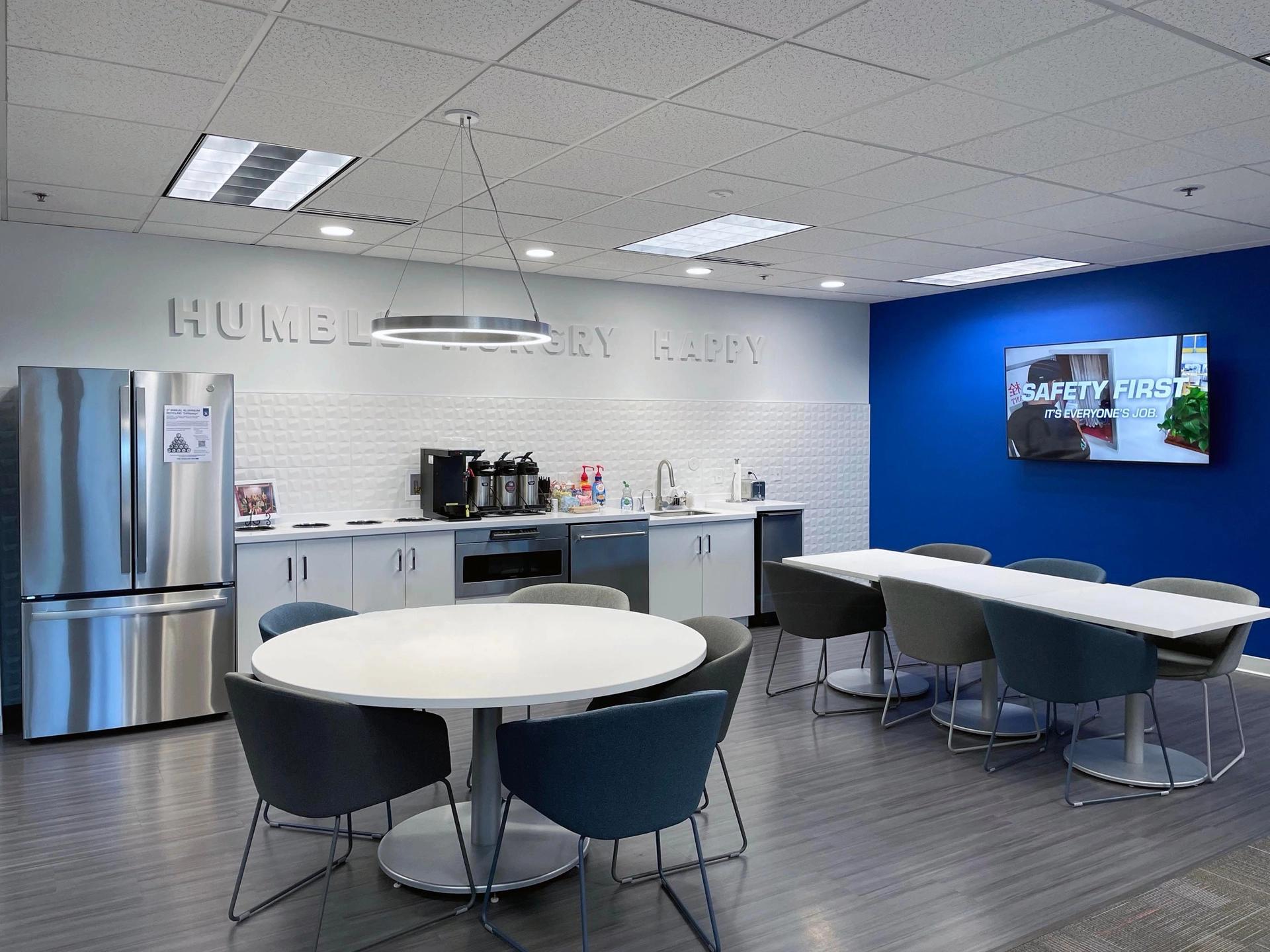 Roeslein & Associates improves global comms for deskless and office workers