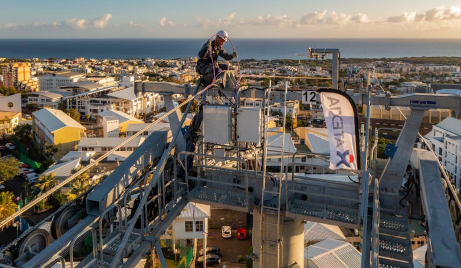 Vinci Energies: Managing Global and Local Communications for 90,000 Employees